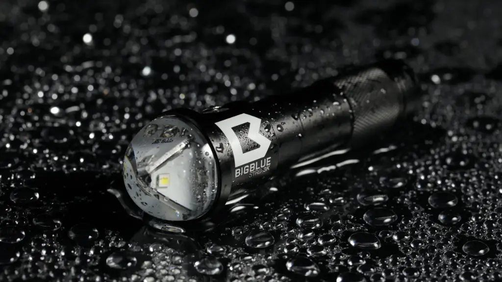 Bigblue RGB Strobe Light