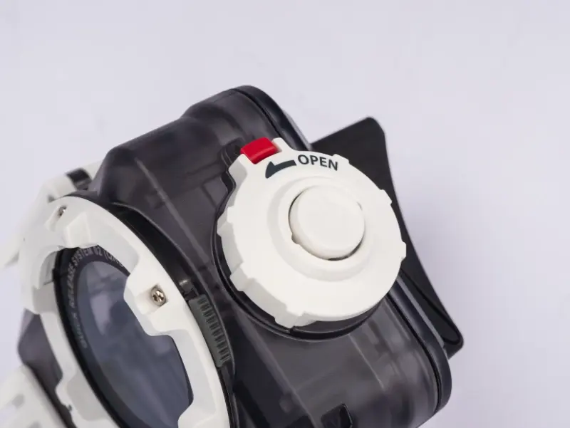 AOI UH-ACT-WHT_Cam Lock.webp