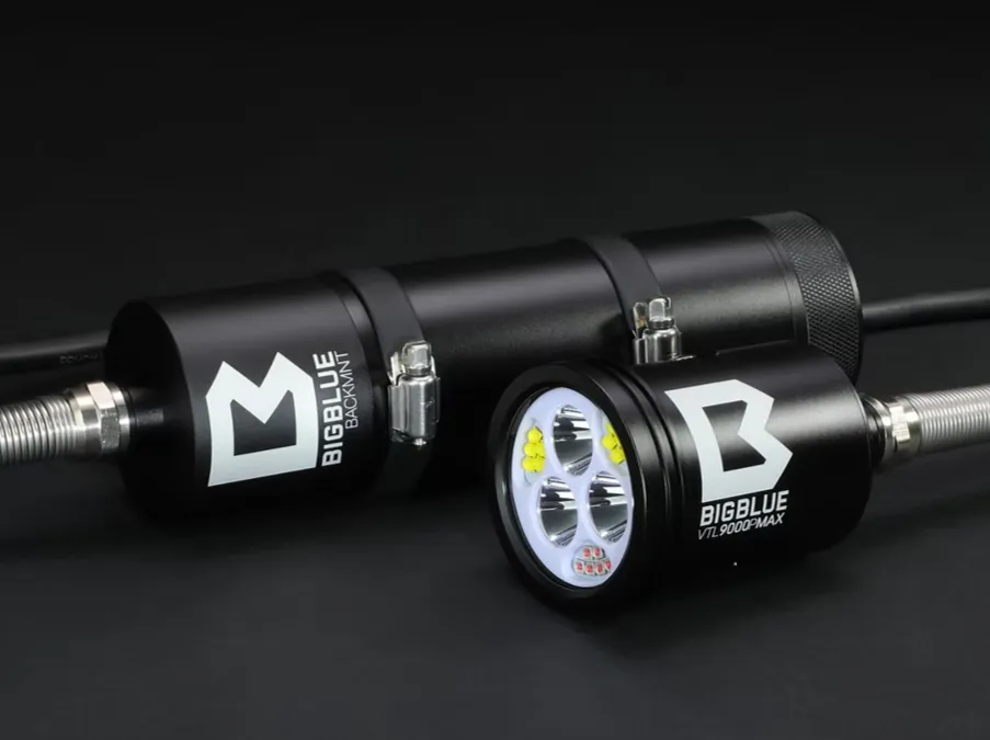 Bigblue VTL9000P Max Backmount Video Tech Light